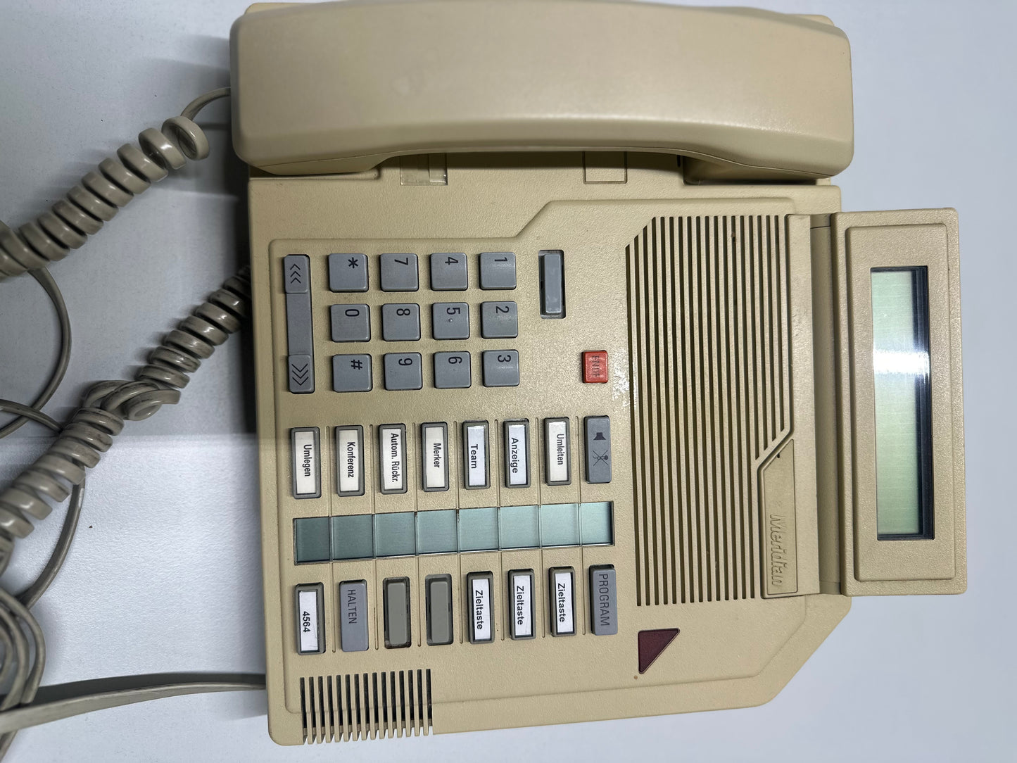 Vintage-Bürotelefon – Nostalgie und Funktionalität in einem